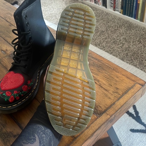 Dr. Martens discontinued Pascal Hearts Sequin Combat Boot. Brand new. Never worn - Picture 2 of 4